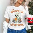 Cute Halloween Teacher Librarian Mummy Reading Books Women's T-Shirt, gift for family, gift for coworker