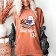 Halloween Teacher Women Cute Reading Ghost Read More Books Women's Comfort Colors T-Shirt Yam