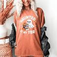 Haunted By My TBR Cute Ghost Book Reading Teacher Halloween Women's Comfort Colors T-Shirt Yam