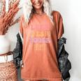 Leer Es Poder Groovy Spanish Teacher Bilingual Maestra Men Women Women's Comfort Colors T-Shirt Yam