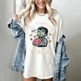 Teachers Love Brains Tee-Shirt Men Women Halloween Teacher Women's Comfort Colors T-Shirt Ivory