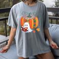 Fall Book Pumpkin Ghost Reading Books Halloween Teacher Women's Comfort Colors T-Shirt Gray