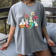 Floral Beakers Chemistry Lab Teacher Women's Comfort Colors T-Shirt Gray