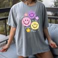 Happy To See Your Face Teacher Flower Back To School Women's Comfort Colors T-Shirt Gray