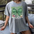 One Lucky Teacher Coquette Bow St Patricks Day Teacher Women's Comfort Colors T-Shirt Gray