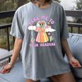 Take Me To Your Readers Alien Teacher Halloween Literacy Women's Comfort Colors T-Shirt Gray