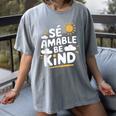 SÉ AMABLE Be Kind Bilingual Teacher Maestra Spanish Teacher Women's Comfort Colors T-Shirt Gray SÉ AMABLE Be Kind Bilingual Teacher Maestra Spanish Teacher Women's Comfort Colors T-Shirt Gray