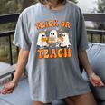 Teacher Halloween Trick Or Teach Retro Groovy Floral Ghost Women's Comfort Colors T-Shirt Gray Teacher Halloween Trick Or Teach Retro Groovy Floral Ghost Women's Comfort Colors T-Shirt Gray