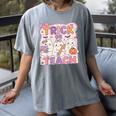 Trick Or Teach Retro Halloween Teacher Look Women's Comfort Colors T-Shirt Gray