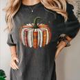 Fall Book Pumpkin Retro Reading Halloween Teacher Librarian Women's Comfort Colors T-Shirt Pepper