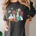 Floral Beakers Chemistry Lab Teacher Women's Comfort Colors T-Shirt Pepper