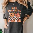 One Thankful Teacher Fall Leaves Thanksgiving Retro Women's Comfort Colors T-Shirt Pepper One Thankful Teacher Fall Leaves Thanksgiving Retro Women's Comfort Colors T-Shirt Pepper