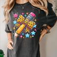 Pencil Leopard Coquette Bow Teacher Life Back To School Women's Comfort Colors T-Shirt Pepper