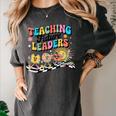 Retro Teaching Future Leaders Groovy Teacher Back To School Women's Comfort Colors T-Shirt Pepper