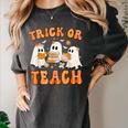 Teacher Halloween Trick Or Teach Retro Groovy Floral Ghost Women's Comfort Colors T-Shirt Pepper Teacher Halloween Trick Or Teach Retro Groovy Floral Ghost Women's Comfort Colors T-Shirt Pepper