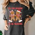 Tis The Season Reading Christmas Shirt Book Lovers Teacher Women's Comfort Colors T-Shirt Pepper
