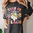 Trick Or Teach Groovy Teacher Halloween Retro Teacher Ghost Women's Comfort Colors T-Shirt Pepper Trick Or Teach Groovy Teacher Halloween Retro Teacher Ghost Women's Comfort Colors T-Shirt Pepper