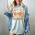 Fall In Love With Learning Retro Autumn Thanksgiving Teacher Women's Comfort Colors T-Shirt Bay Fall In Love With Learning Retro Autumn Thanksgiving Teacher Women's Comfort Colors T-Shirt Bay