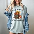Fall In Love With Reading Book Autumn Teachers Pumpkins Women's Comfort Colors T-Shirt Bay