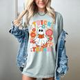 Groovy Halloween Trick Or Teach Retro Floral Ghost Teacher For Men Women Kids Women's Comfort Colors T-Shirt Bay