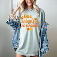 One Thankful PE Teacher Thanksgiving Fall Autumn Groovy Women's Comfort Colors T-Shirt Bay
