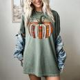 Fall Book Pumpkin Retro Reading Halloween Teacher Librarian Women's Comfort Colors T-Shirt Berry