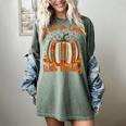 Fall In Love With Reading Pumpkin Autumn Librarians Teacher Women's Comfort Colors T-Shirt Berry