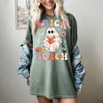 Groovy Halloween Trick Or Teach Retro Floral Ghost Teacher Women's Comfort Colors T-Shirt Berry