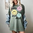 Happy To See Your Face Smile Face Teacher Back To School Women's Comfort Colors T-Shirt Berry