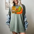 Pickle Reading Books Bookworm Teacher Librarian Kids Retro Women's Comfort Colors T-Shirt Berry