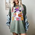 Trick Or Teach Groovy Teacher Ghost Halloween Teacher Women's Comfort Colors T-Shirt Berry Trick Or Teach Groovy Teacher Ghost Halloween Teacher Women's Comfort Colors T-Shirt Berry
