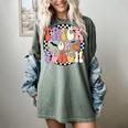 Trick Or Teach Retro Groovy Halloween Teacher Women's Comfort Colors T-Shirt Berry Trick Or Teach Retro Groovy Halloween Teacher Women's Comfort Colors T-Shirt Berry