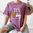 It's Fry Day Teacher Life Women's Comfort Colors T-Shirt Moss It's Fry Day Teacher Life Women's Comfort Colors T-Shirt Moss