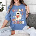 Groovy Halloween Trick Or Teach Retro Floral Ghost Teacher Women's Comfort Colors T-Shirt Blue Jean