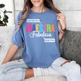 Maestra Fabulosa Bilingual Spanish Espanol Teacher School Women's Comfort Colors T-Shirt Blue Jean