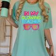 In My Glowing Teacher Era Groovy Colorful Bright Women's Comfort Colors T-Shirt Chalky Mint