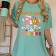 Retro Fall In Love With Learning Pumpkin Autumn Teacher Women's Comfort Colors T-Shirt Chalky Mint