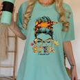 STEM Teacher Messy Bun Fall Vibes Autumn Thanksgiving Men Women Women's Comfort Colors T-Shirt Chalky Mint