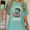 Teachers Love Brains Tee-Shirt Men Women Halloween Teacher Women's Comfort Colors T-Shirt Chalky Mint
