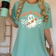 Trick Or Teach Groovy Retro Ghost Halloween Teacher Kids Women's Comfort Colors T-Shirt Chalky Mint