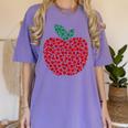 Apple Dot Pattern Art Teacher Appreciation Men Women Humor Women's Comfort Colors T-Shirt Violet Apple Dot Pattern Art Teacher Appreciation Men Women Humor Women's Comfort Colors T-Shirt Violet