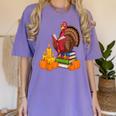 Turkey Reading Books Fall Thanksgiving Teacher Book Women's Comfort Colors T-Shirt Violet