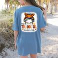 One Thankful Teacher's Aide Messy Bun Thanksgiving Fall Women's Comfort Colors T-Shirt Back Print Blue Jean