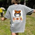 One Thankful Teacher's Aide Messy Bun Thanksgiving Fall Women's Comfort Colors T-Shirt Back Print Grey