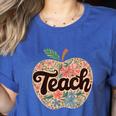 Cute Teacher With Apple Retro Teacher Kids Back To School Women's Heather T-Shirt Heather True Royal