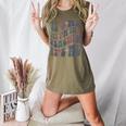 Retro IT'S ME Hi I'm The TEACHER Groovy Testing Squad Pink Women's Heather T-Shirt Heather Olive