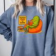 Pickle Reading Books Bookworm Teacher Librarian Kids Retro Comfort Colors Sweatshirt Blue Jean Pickle Reading Books Bookworm Teacher Librarian Kids Retro Comfort Colors Sweatshirt Blue Jean