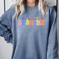 Se Amable Be Kind In Spanish Groovy Teacher Flowers Comfort Colors Sweatshirt Blue Jean