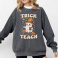 Halloween Teacher Shirts Women School Trick Or Teach Groovy Comfort Colors Sweatshirt Pepper
