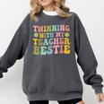 Twinning With My Teacher Bestie Twin Day Matching Teachers For Men Women Girls Kids Comfort Colors Sweatshirt Pepper Twinning With My Teacher Bestie Twin Day Matching Teachers For Men Women Girls Kids Comfort Colors Sweatshirt Pepper